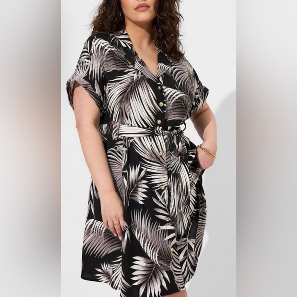 Rayon slub button front collard dress - never worn